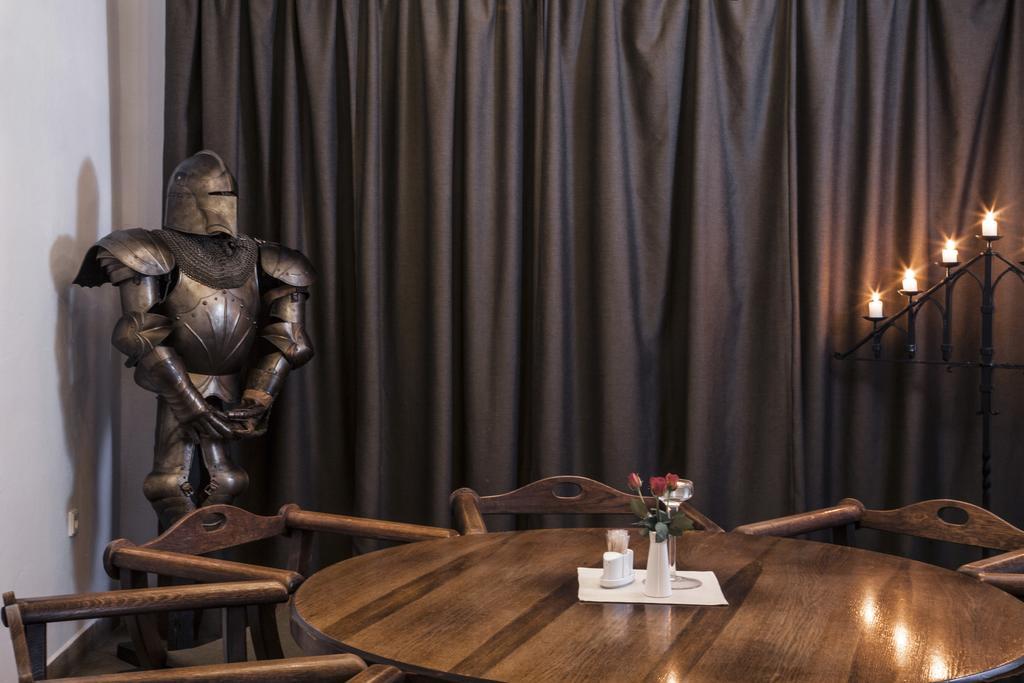 Excalibur Penzion A Restaurace Moravská Třebová Eksteriør bilde