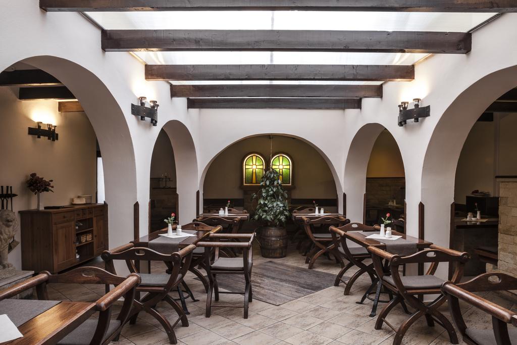Excalibur Penzion A Restaurace Moravská Třebová Eksteriør bilde